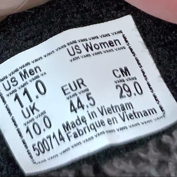 Mens Vans black and white shoes. - Picture 4 of 7